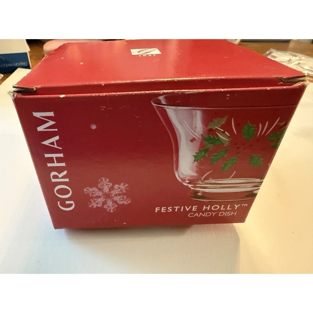 Gorham Festive Holly Candy Dish Hand Cut Painted 5" Diameter Christmas Glass - Picture 10 of 10